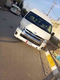 سياره هايسه موديل 15 بيه صبغ يم قبق البنزين وصندوك بي صبغ بصيط مكينه ك...