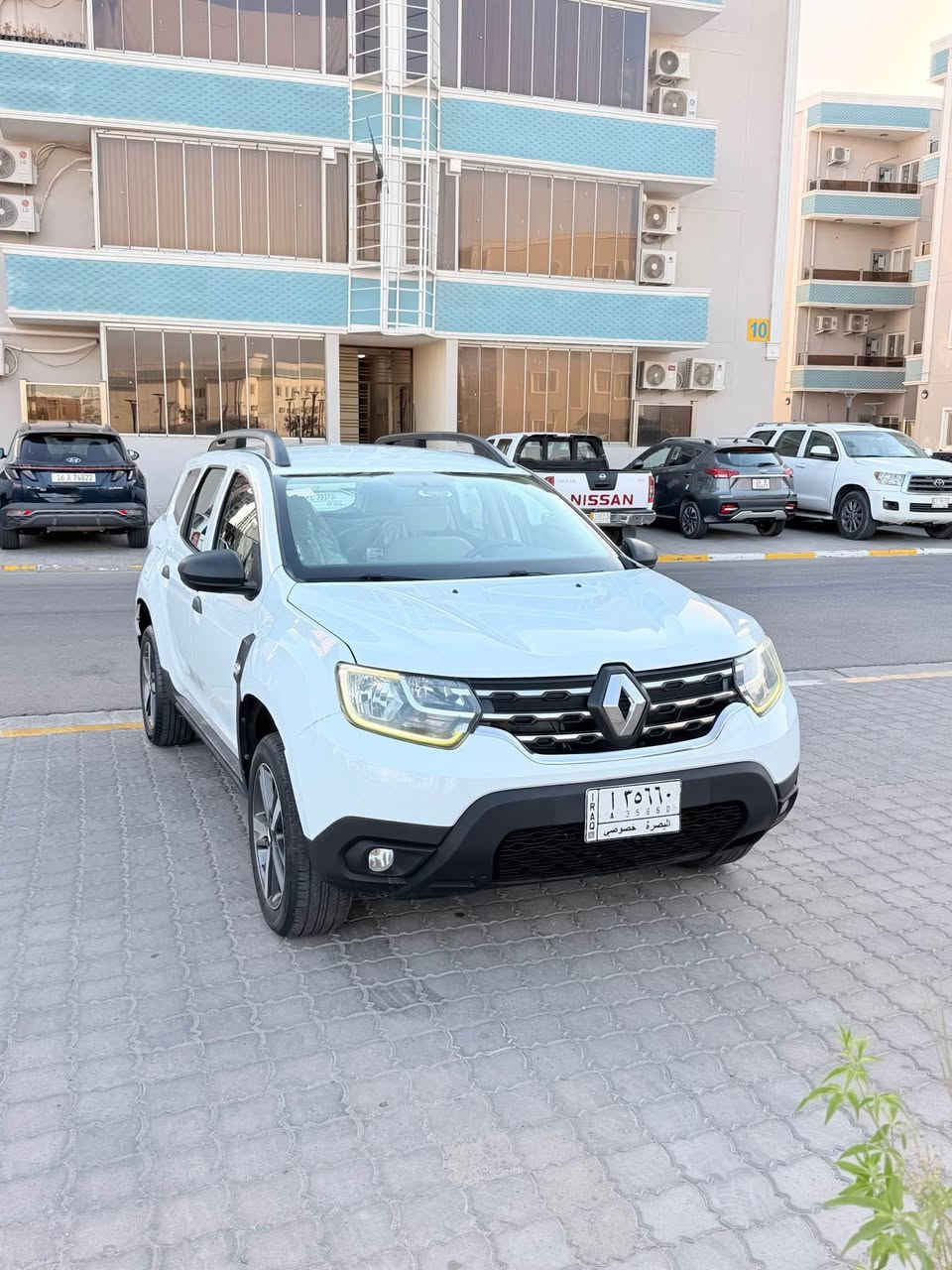 السلام عليكم رينو داستر 2019سياره كفاله عامه فقط بارد مكانين جاهزه كير مكينه حداده تبريد تخم تاير 
ماشيه 70الف فقط 
مكاني البصرة 
السعر 100وبيها مجال 
للاستفسار *********** البصرة, العراق
