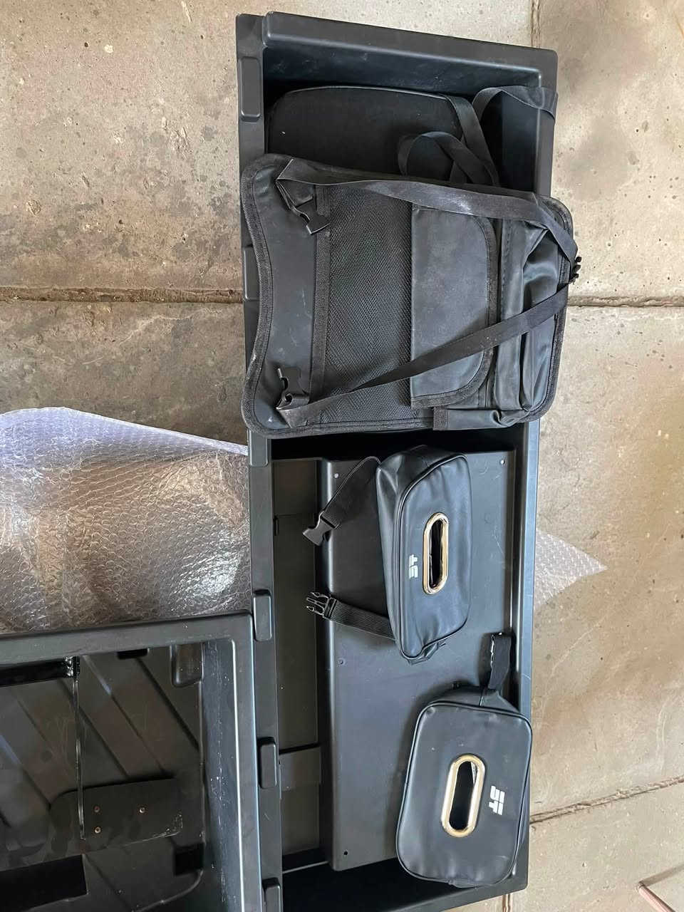 كماليات T2
السلام عليكم

كماليات جيتور اوردر خاص من الصين من ضمنهم غطاء محرك وغلاف بطانات ابواب داخليه  كاربون فايبر ودوسات داخليه نيكل بلاك وكفر نرمادة ابواب وشبكات حماية راديتر وديكور جاملة ابواب خلفية وترايش اسود بلاك وصندوق بلاستك منظم اغراض وبرده خلفيه سلايت وحمالة اكواب بلاد حديد والمنتجات جدد وهوايه غراض ابيعهم شلع 250 الف قفل مكاني بغداد زيونه ***********
