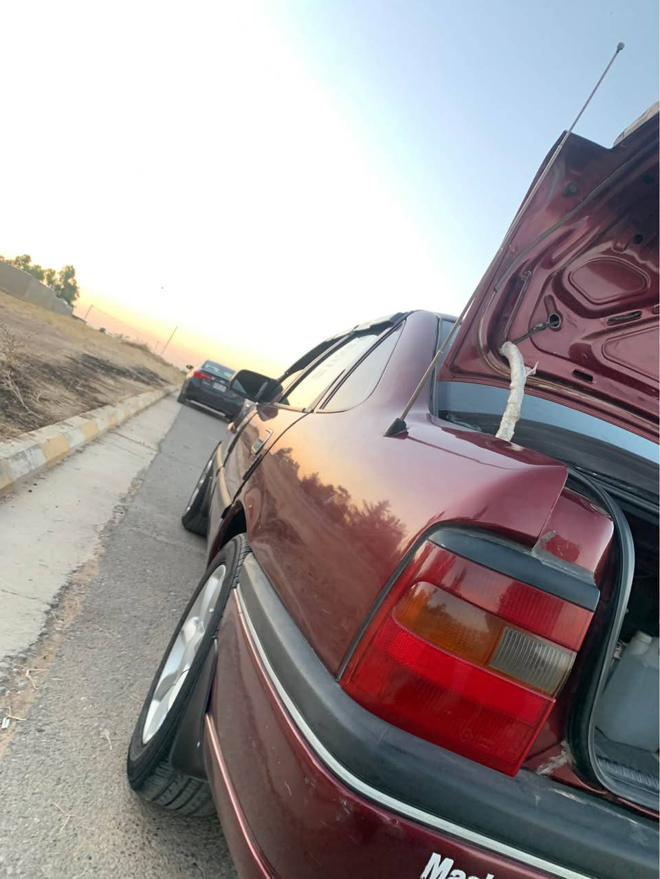سلاوى خواتان ليبيت 
ئؤپل ڤكترا بة تامى بيكاشؤ مؤديل ٩٣ مةكينه ١٨ 
بئ خايس  هيلا و دؤسة بيلات
ليدراو و قرچيش بةشةرت
Absبةشةرت
سلايت بةشةرت
قفل مةركةزى  دةرگا و سنوق و بةنزينيش ئيشةكات و قفل ئةبيت
پيتاقةى بةنزينى هةية
سةنةوى تازةية
چوار ويل و تايةى تازةى لة ژيره
تاخم پيش و دوا تازة
گير و مةكينةى بةشةرت  هةزار وةستا
كارةباى گشت گيانى ئيشةكات تةنانةت كارةباى لايتةكانيش ئيشةكات و هيتةرى جامى دواوة 
هةمووى بةشةرت سةيارةى دةسة هين مةعرةز و ئةملا و لا نيه ليى بيمنةتم هةموو گيانى 
موس و براوة مةكينة و گير و تةحويل بةشةرت 
سعرى ٤٣گلا و معامةلةيةكى كةم
ئةوة ژمارةى خاوةنيةتى
***********
لة چةمچةمالم شمشمل, السليمانية
