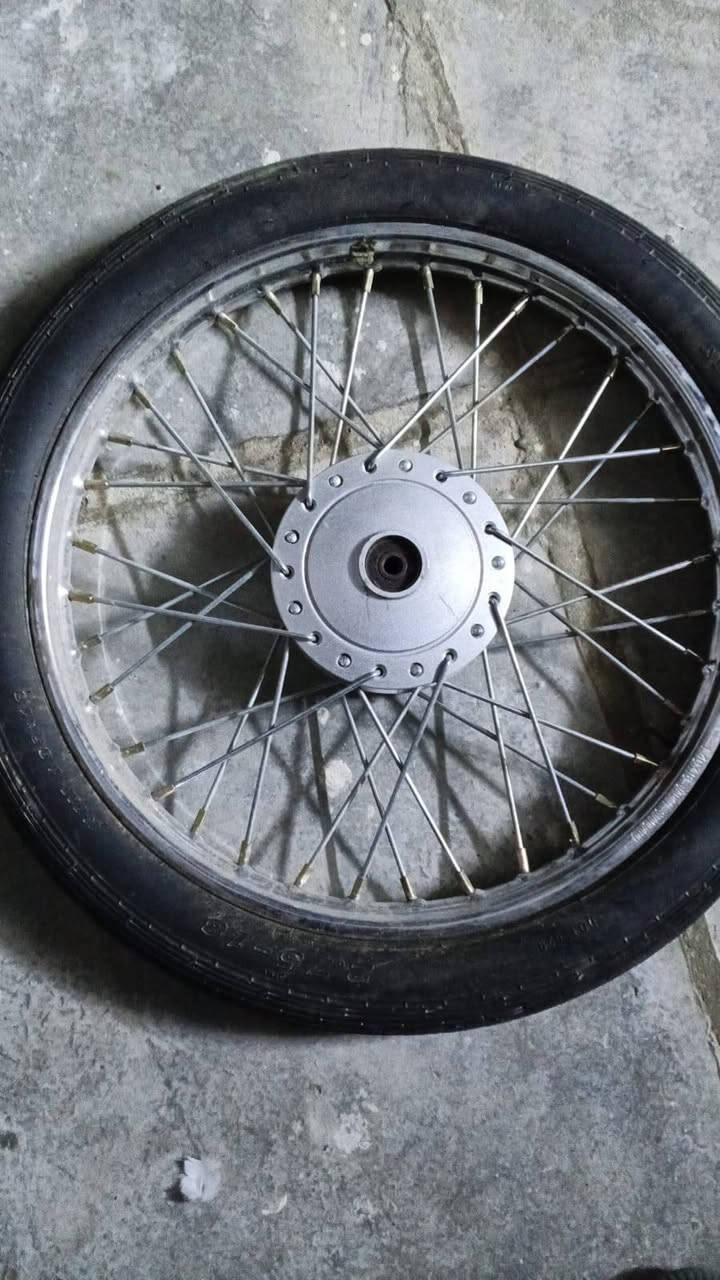 السلام عليكم ورحمه الله وبركاته
ويلاله مال 4 كير هنه وتايراتهن امامي وخلفية  كاملات مثل مشوفهن بصور 

الشراي يتصل *********** مكاني بغداد البلديات
