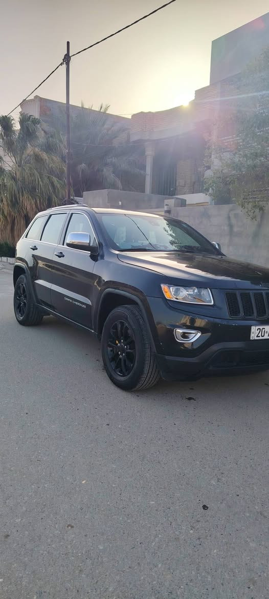 السلام عليكم جيب لاريدو موديل ٢٠١٤ أرقام الحديد باسمي كير ومحرك ٣٦٠٠ مكفولات تبريد ثلج بصمه أبواب وتشغيل عن بعد كير طياره شفات داخل قرمزي جديد تخم تاير وصدر نضيف سياره حادثه موضع بصور بيه صبغ جاملغين وبنيد والباقي مكفول  اتصال *********** العنوان ديالئ بعقوبه السعر ١٤٥
