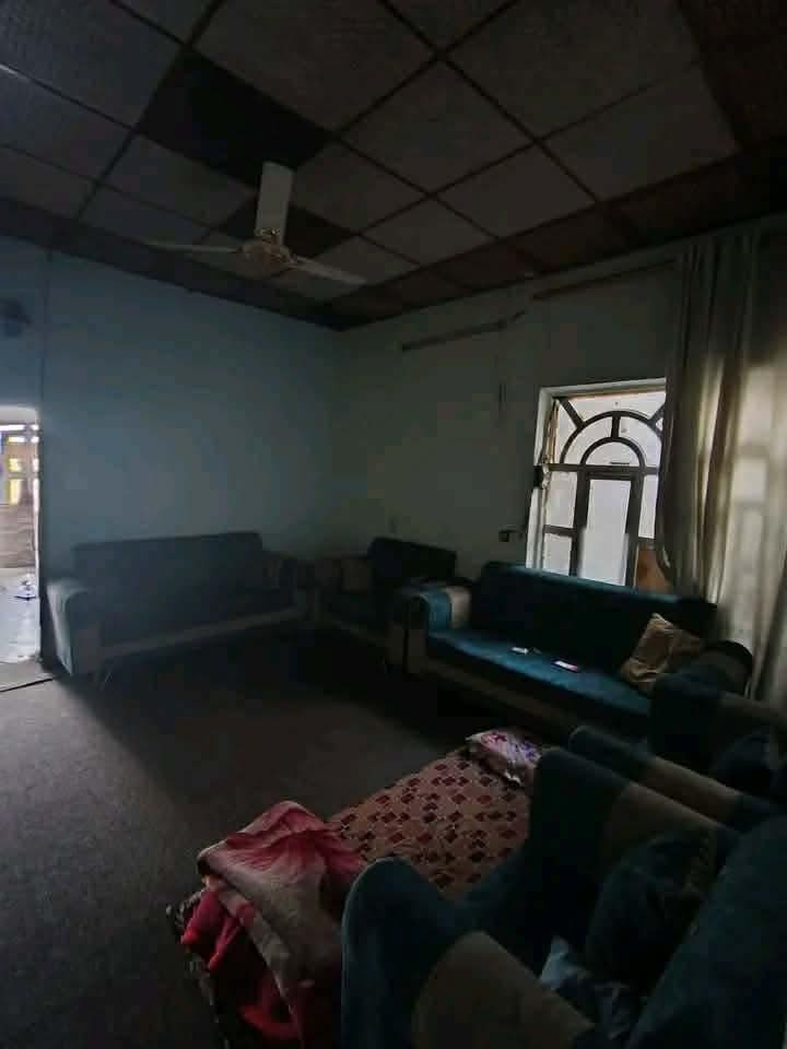 دار زراعي بلوك تجعيب عكاده غرفه وصاله ومطبخ واستقبال ما كامل يحتاج سقف الموقع شارع علكم خلف اسواق الاخوين السعر 15مليون للاستفسار مكتب رعد النفاخ وتساب ***********
