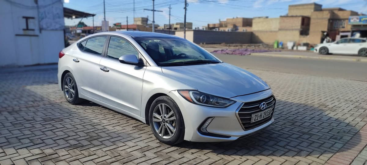 السلام عليكم
◀️هيونداي النترا موديل 2017 
◀️وارد أمريكي
◀️المحرك 2000 DOHC
◀️اللون رصاصي (سلفر) 
◀️الممشى 160 ميل  
◀️رقم سليمانية 21 جديد بسمي كبل احولك
◀️كير اوتوماتيك 
◀️بصمة أبواب تشغيل واطفاء مع دخول ذكي وفتح صندوق ذكي بدون لمس
◀️حساسات نقطة عمياء
◀️حساسات اطارات رقمي
◀️ويل كب اصلي مقاس 17
◀️شاشة أصلية كبيرة تدعم أندرويد اوتو وأبل كار
◀️سماعات أصلية بصوت نقي ومجسم مع دمام صوت في الصندوق مع داش كام 2 كاميرا + كاميرا صندوق أصلية للرجوع R 
◀️تدفئة وتبريد بحالة ممتازة 
◀️تدفئة مقاعد أمامية
◀️بطارية جديده  أصلية 
◀️ تخم تاير نظيف جدا  
◀️ سيارة بيها حالوب خفيف بالعراق 
◀️سيارة عليها ادامة وصيانة دورية متكاملة وكلشي بيها جاهز 
سيارة جناي اي نقص ما بيها 
بيها سونار راسلني وادزلك السونار

السعر المطلوب 12,000$ ( 120 ورقة ) 
بيها مجال  
مكان السيارة بغداد / الحسينية  
 الاتصال ***********
