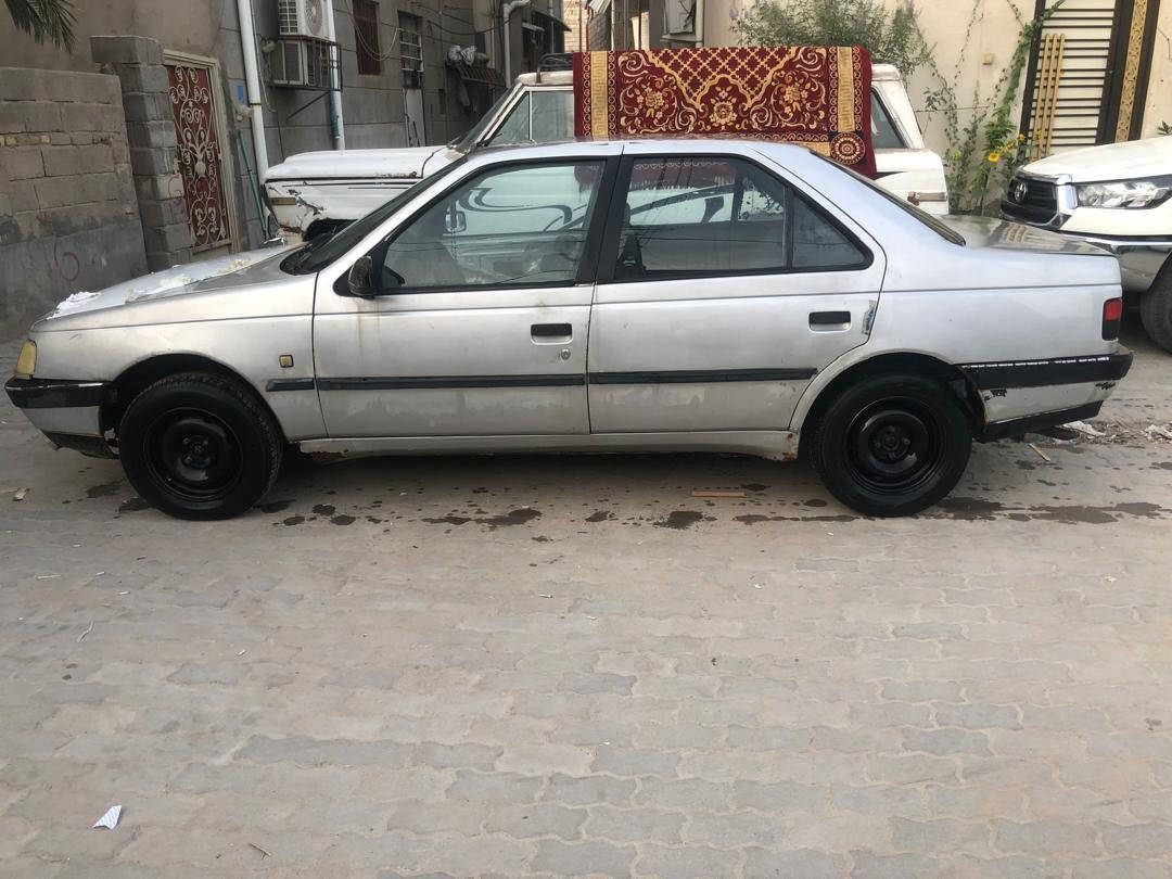 السلام عليكم بيجو 405 للبيع السيارة رقم بصره بسمي كير مكينه نظاف السيارة عوزها ترتيب السعر 22 ورقه وبيها مجال للطيبين مكان البصره ابي الخصيب للستفسار ***********
