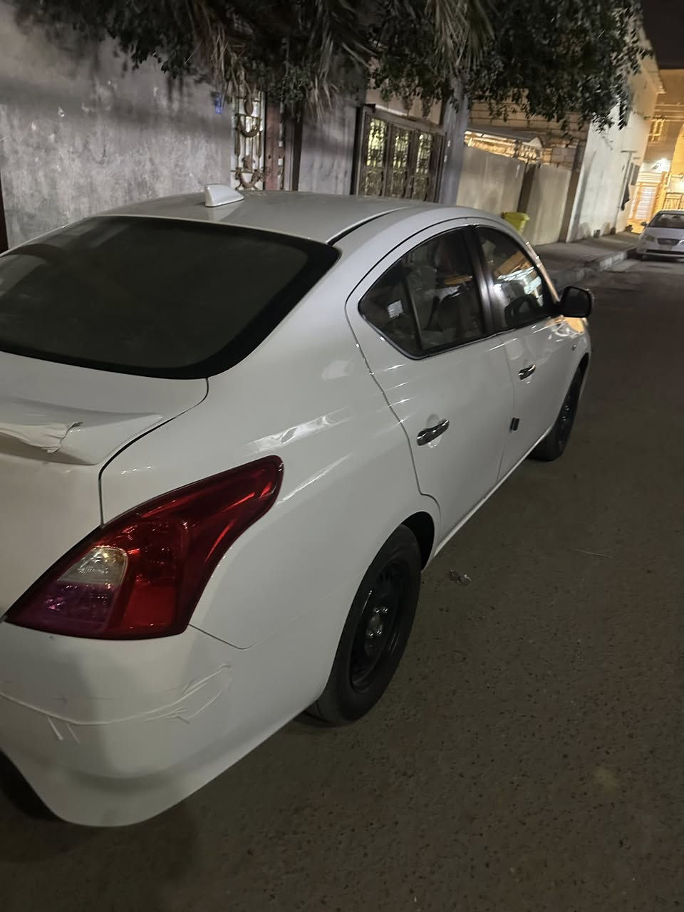 نيسان سني هندي 24 ابليته زركه بيهه بارد بالجاملغ بسيط لامعجون ولاصبغ وبارد صبع بالقبق مال صندوك رايدهه 120 وبيهه مجال بسيط ماشيه 33 سياره نضيفه مال بيت بيع مستعجل  البصره المعقل ***********
