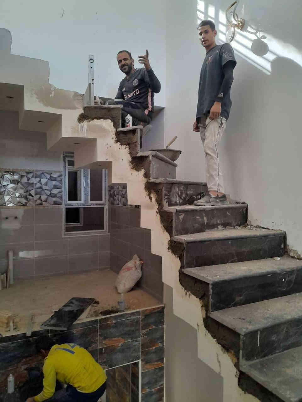 السلام عليكم اخوتي الكرام
شعارنا لسنا وحيدون ولكننا متميزون 
خلفات مصرية لتطبيق كافة أنواع السيراميك والبورسلين والكاشي والمرمر ، شغل فوق الممتاز وع الجضبان وبافضل دقة والتميز ، نتمني مساعدتكم بكل فخر لاخواننا ف العراق والمدينة 
للاستفسار : ***********
