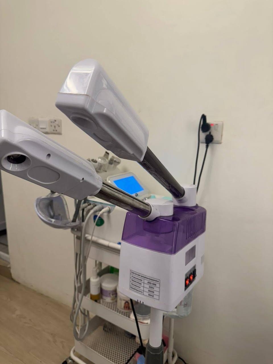 اثاث واجهزه استعمال قليل جديده للبيع الاتصال ***********
