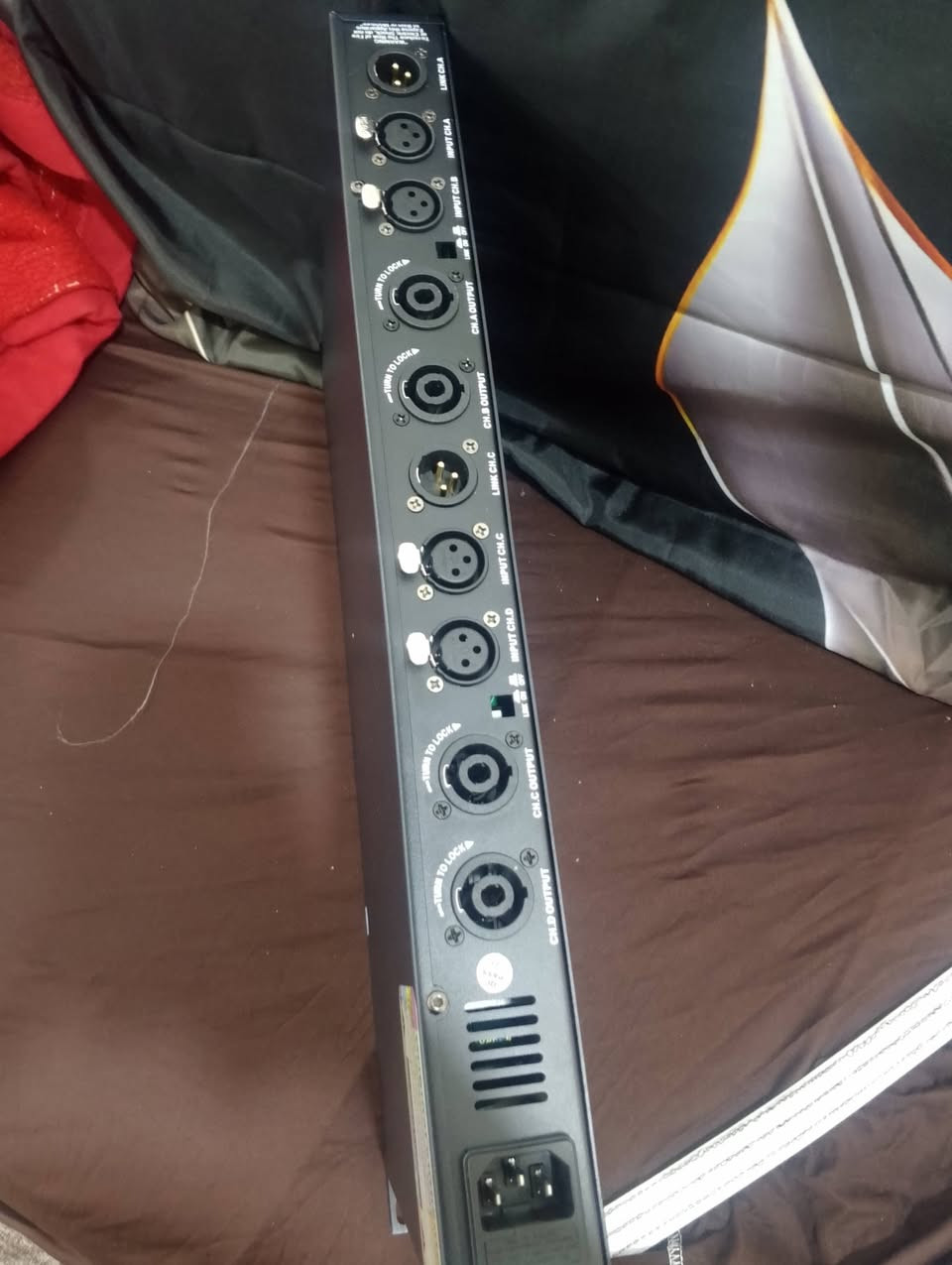 مكسر صوت
مزاد في التعليقات اعلى سعر ابيع ( خاص ماسنجر مسدود )
للتواصل واتساب : ***********
