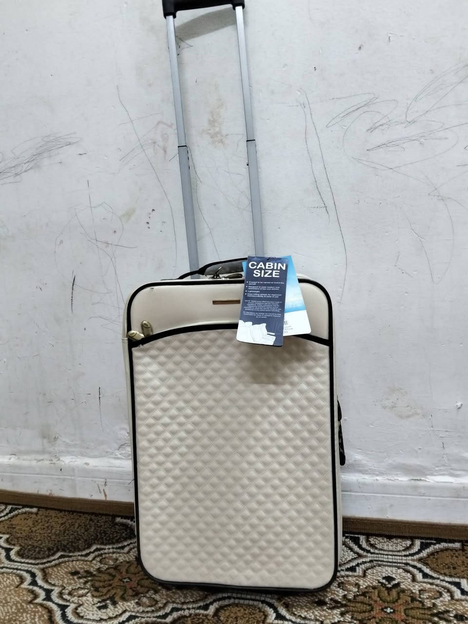 جنطه سفر كريمي أوف وايت جلد
تجننن حجم 20
سعر 25واصل الباب البيت


**إذا كنت صاحب هذا الإعلان وتريد حذفه لأي سبب، رجاءا أرسل رسالة إلى الدعم الفني**