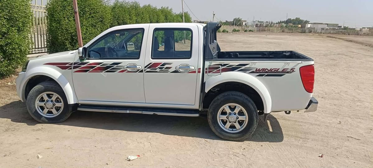 السلام عليكم كريت وال موديل 2024 سياره كفالة عامه رقم قادسيه ماشيه ٥١الف سبير مانازل السعر ١٣٧ بيه مجال للاتصال ***********
