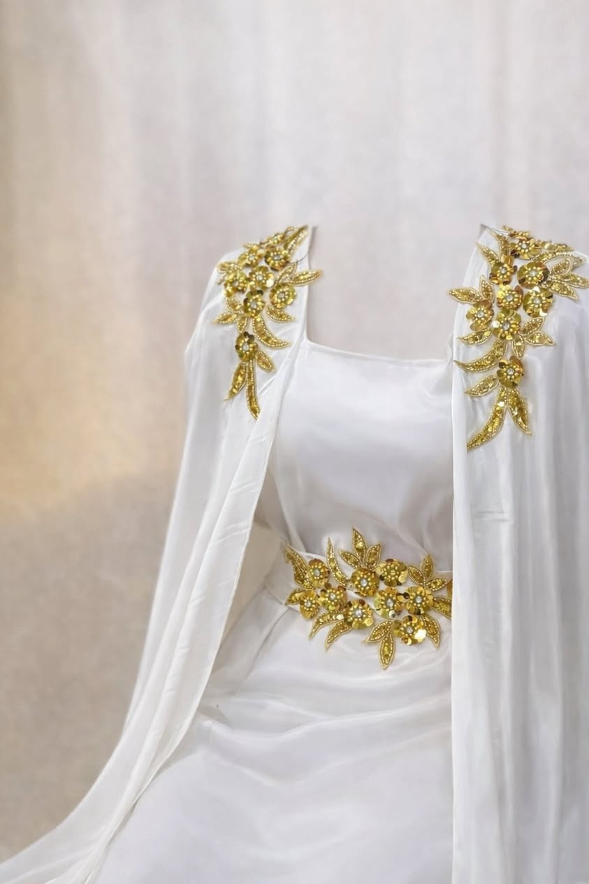 للبيع قفطان أبيض أنيق 🤍
تطريز ذهبي فاخر على الأكتاف والخصر
نظيف جدًا، ملبوس مره وحده الله شاهد 
المقاس: (٣٨/٤٠)
شنريته ب ١٢٥ ابيعه ب٧٥ وبي مجال بصيط 
المكان: بغداد – حي حطين
التواصل خاص 📩


**إذا كنت صاحب هذا الإعلان وتريد حذفه لأي سبب، رجاءا أرسل رسالة إلى الدعم الفني**