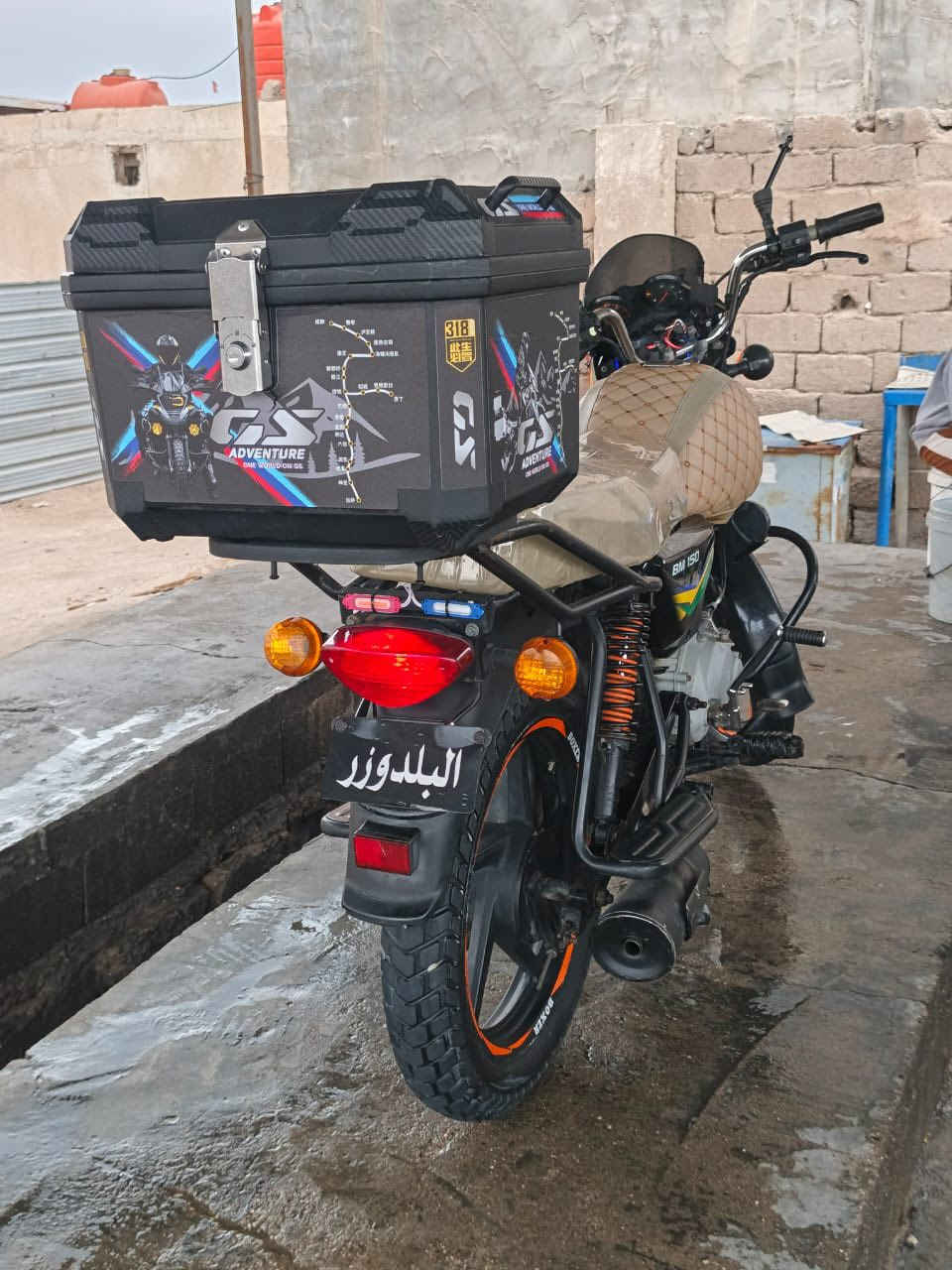 السلام عليكم ماده علانيه رقم صاحب دراجه ***********
عنون ام قصر بوكسر (2019) السعر مليون و300 بيها مجال قليل 
الدراجه نضيفه 
ما متعوبه علا ايدي
كهربائيات جاهزه 
كلشي شغال 
هورن طاط مخليلها
مدوشمه نضيفه الدراجه ما متعوبه مجفته مره وحده تجفيت مال وكاله 
اوراقها كامله كلهن
