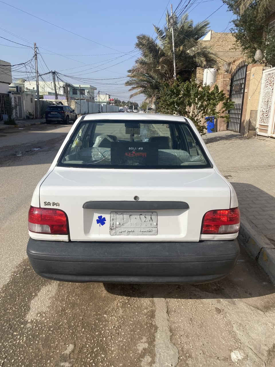 سلام عليكم سايبه البيع مديل 14 
سياره بيه باب الصدر مبدل فقط باقي كفاله من خياس من حادث  تخم تاير جدبد كير محرك مكفول سستم سمعات * راعيه يريد مداور  
مكان سياره نجف حي كوفه  اتصال وتساب ***********
