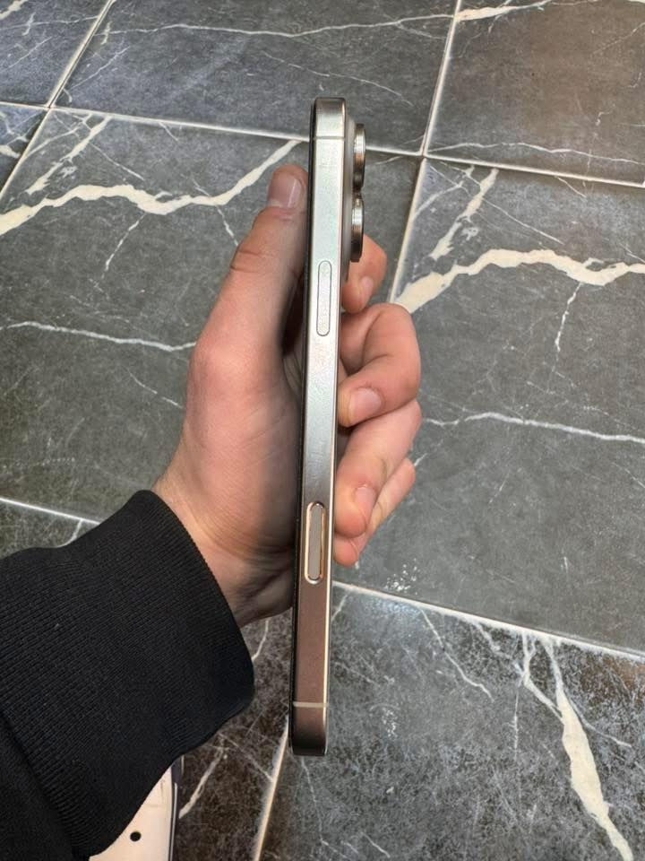 16 pro max
ضمان ماستر
ذاكرة 256
مكفول من كللشي  ممفتوح 
حالة البطارية 91
كارتون+كيبل
العنوان بغداد  
السعر 1300
واتساب او اتصال***********
