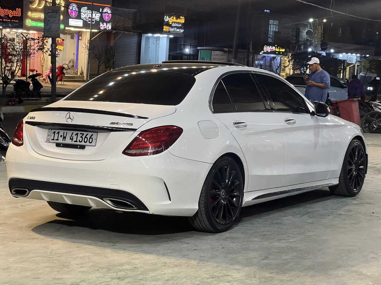 السلام عليكم

بدووون صبغ
تبديل جاملغ وبنيد نفس الون  

للبيع C300 (2018)

مكينه 2000 تيربو ✈️

محدثه المصابيح الخلفية للسيارة 

2020 كت كامل امامي خلفي AMG

عداد المسافة 75m 

ويل 19 amg 

رقم بغداد

المواصفات 

سلايد

سستم سماعات برومستر

ماوس 
 
كشنات جلد 

كشنات تدفئه 

رادار اماميي وخلفيي وجانبي 

نقطه عمياء 

ستيرن حرف D

لايت زينوون 

بك لايت ليد 

كار بليي

4 انظمة قيادة Comfort  ECO Sport +Spor

صفر مسج 

كير ومكينه كفاله من الفتح والتبديل 

بيها هوايه مواصفات غير مذكوره 

تخم اطارات جديد 2025 

وارد امريكي بدون صبغ 

السعر 210$ بيها مجال بسيط 

رقم الهاتف : ***********
