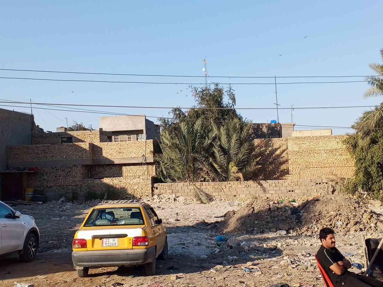 سلام عليكم محطه للبيع عنوان بغداد مدينه الصدر حي طارق الشيشان محطه خاله كراج المساحه المساحه ا متر وكسور السعر على هذا الرقم للاستفسار واتساب خابرني وسهله***********
