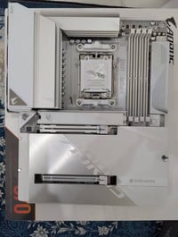 مذربورد • x870aorus stilth ice