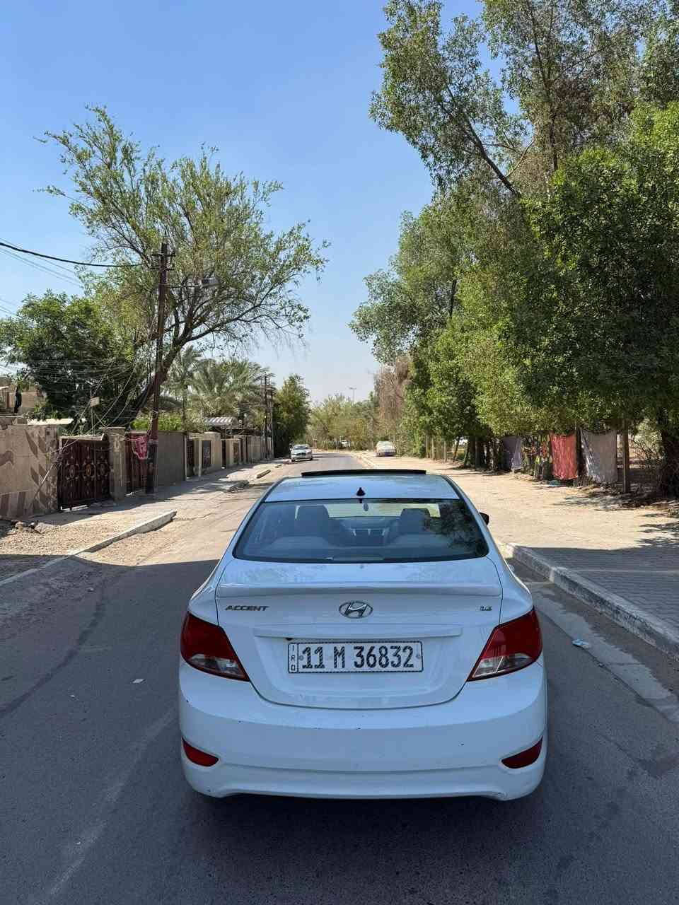 السلام عليكم اكسنت 2015 خليجي بيه صبغ جاملغ وبنيد بدون دواخل مكينه 1600 ممفتوحه سياره مابيه اي نقص جديده سعر 93 بيه مجال مكان بغداد رقم ***********
