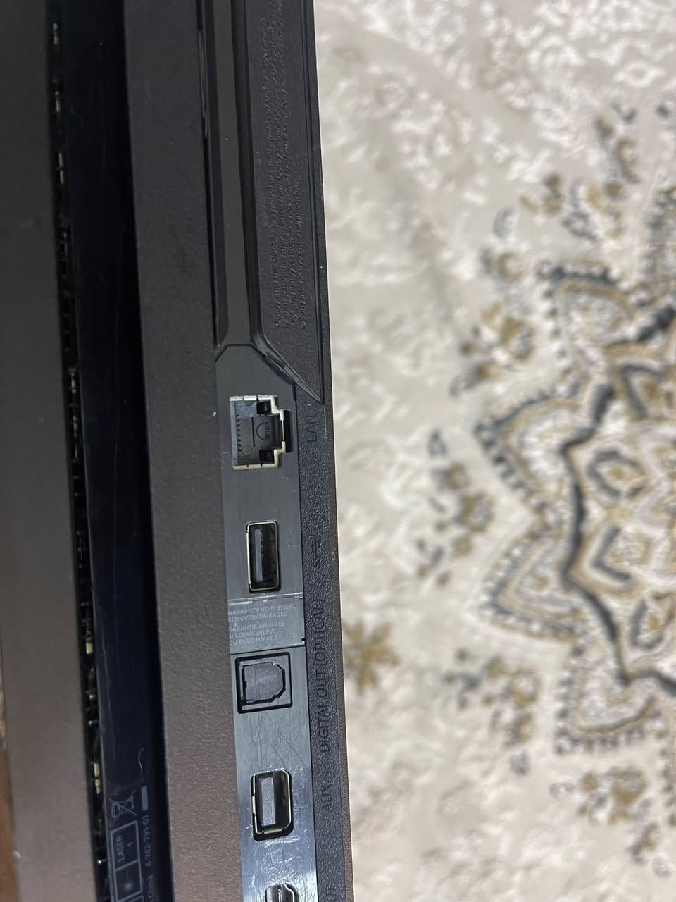 بلي فور برو اعلى فئة نظيف مامفتوح مع جوستكات اصلي عدد2 مع كامل الملحقات واقراص2مكاني كركوك ***********
