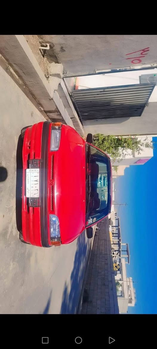 سڵاووی خواتان لێبێ مازدا 323 مۆدێل 91  سەنەوی ئەسلی بەشەرت گێرومەکینەی بەشەرت مەکینە 16بەخ دووکەلو بوخاری نیە ڕۆن نەقس ناکا کارەبایاتی مەزبوتە هەموو گیانی بەشەرت تەنها جەمپێکی خەفیفی هەیە بێ ناو گرتن 
سیارەکە زۆر خاوێنە لەسەر دەقی شەریکە ماوەتەوە 
***********
سعری 32مجال
