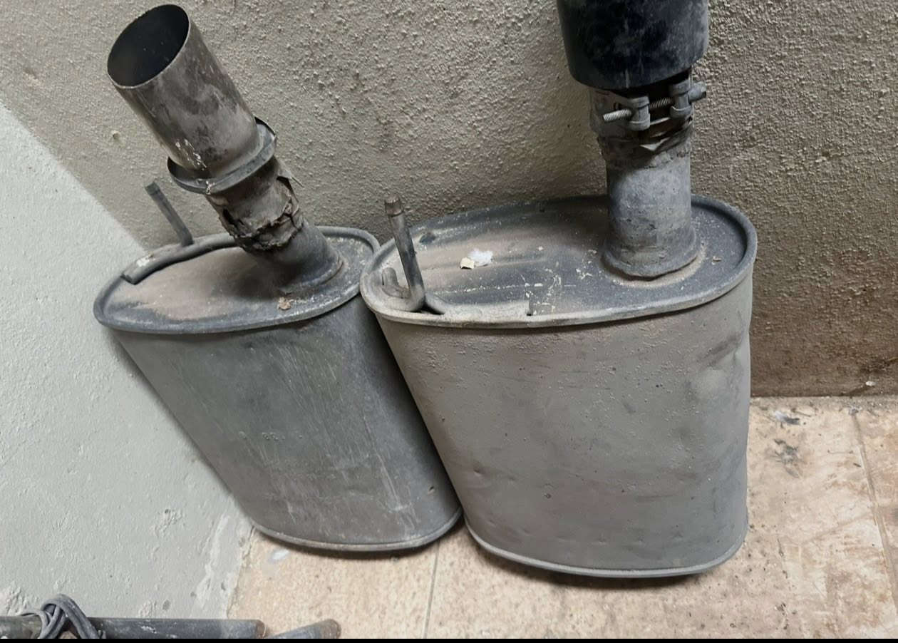 غراض موستانك من 15-17 موديل
بطانه باب موستانك بدون عيب ونضيف وما بي اي كسر فقط اليدات القبض 
دعاميه Gt 350 ما بي كسر 
دبات كاتم بلادي 
دكم تحكم الي ماشر بصوره 
مكاني كركوك  للستفسار اكثر خاص


**إذا كنت صاحب هذا الإعلان وتريد حذفه لأي سبب، رجاءا أرسل رسالة إلى الدعم الفني**