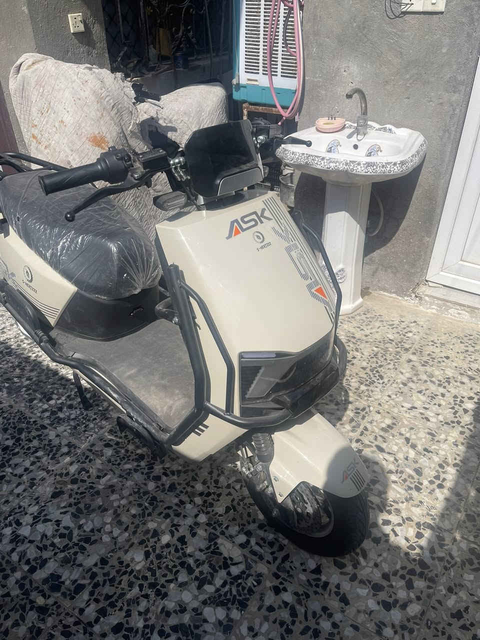 سلام عليكم
درجه شحن البيع استخدام اقل السبوع شرط بعدهي بضمانه
بصمه تشغيل عن بعد 
الاتصال ***********
مكاني بغداد الشعله
