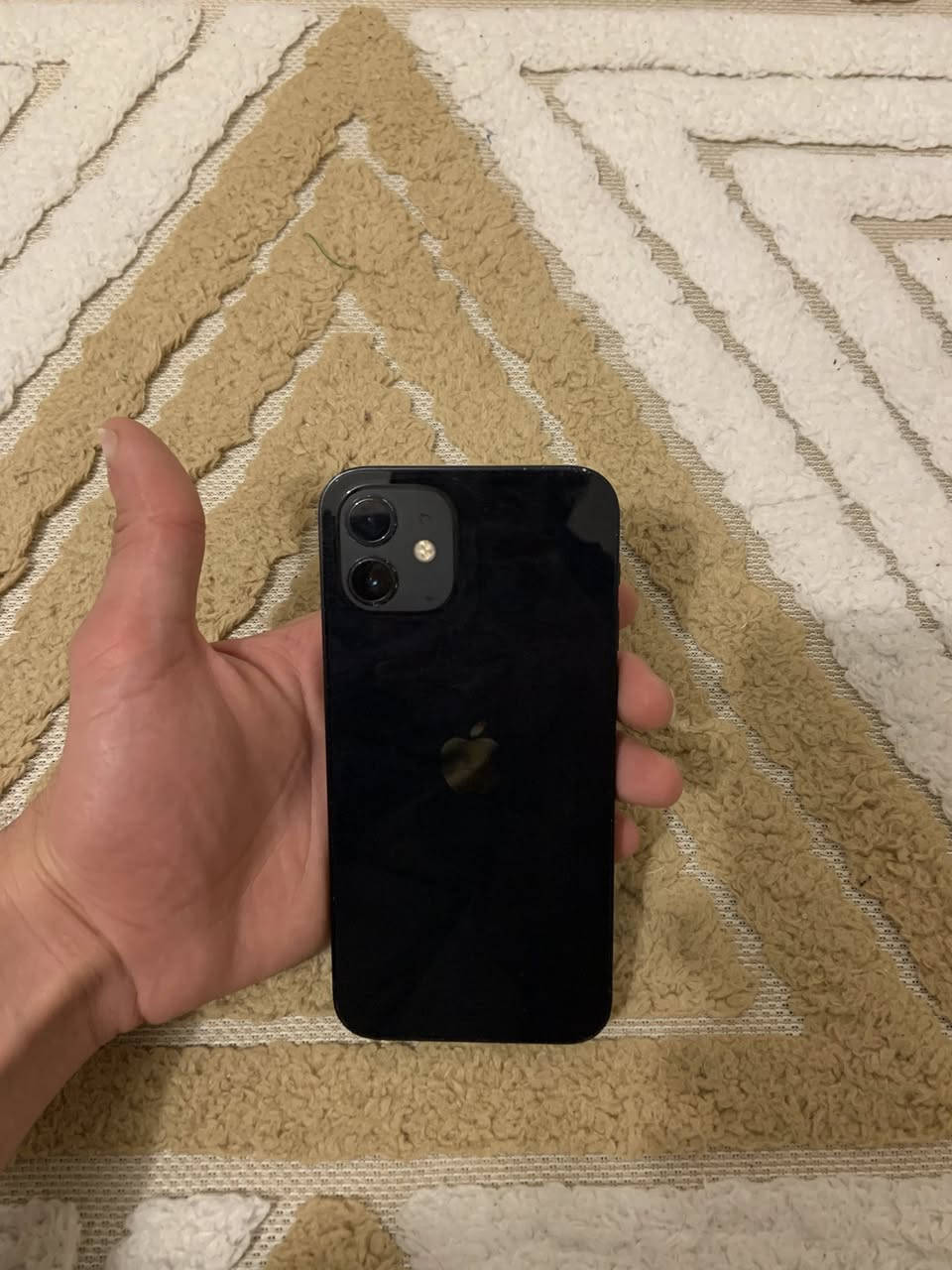 السلام عليكم اخوان 🤝

ايفون 12عادي للبيع📱

ذاكره 128gb💽

بطاريه 75‎%‎🔋

لون نيلي ⚫️

الجهاز زلغ مابي كلش نضيف كامرات الجهاز تشك شك كلش قويه و تصوير عالمي ✅

الجهاز مستبدل شاشه تفصيخ من جهاز ثاني و تاخذ الجهاز تفحصه وين متريد اذا مو اصليه مال جهاز فلوسك ترجع كامله اني بيدي فتحتهة من جهاز وتر بروف و شديتهة و الشاشه القديمه موجوده انطيهة ويا الجهاز شغاله طبيعي بي بيهة خط بالصفحه  و الجهاز بطاريه بلاديه غير مستبدله ✅

المشكله الوحيده الي بالجهاز مرات البصمه مال وجه تعلك بس هيه تشتغل طبيعي هاي كتبتهة عن الحلال و الحرم✅

سعر الجهاز 280💸💸

مكاني بغداد الدوره📍
للستفسار اكثر تفضلو خاص او الاتصال ع الرقم ✅

***********

الرقم بي واتساب ✅

اسف على الأطاله و شكراً🌹🌹
