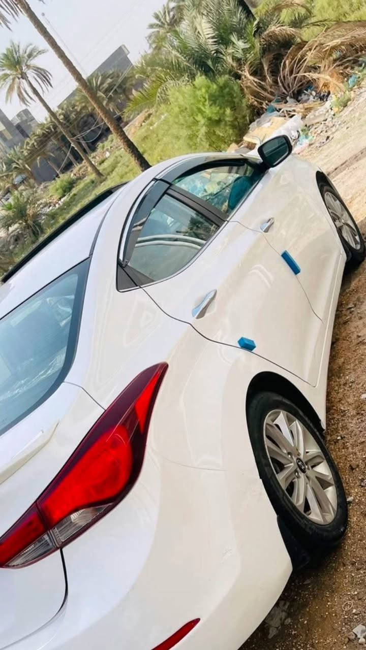 سلام عليكم النترا البيع موديل 15خليجي بيه باب صبغ بدون دواخل كير مكينه حداديه تخم تاير تبريد كله جديد بسمي سنويه 2028 مكينه 1800دوش السعر 105 وبيه مجال بسيط بيع متوازي مكان حله رقمي ***********
