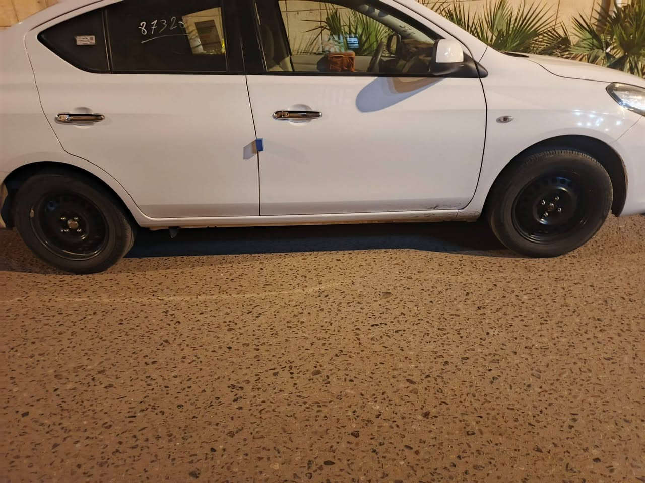 السلام عليكم نيسان سني مديل 24 هندي بليته زركه كفاله عامه ماشيه 18 الف  السعر 130  رقم الهاتف ***********
