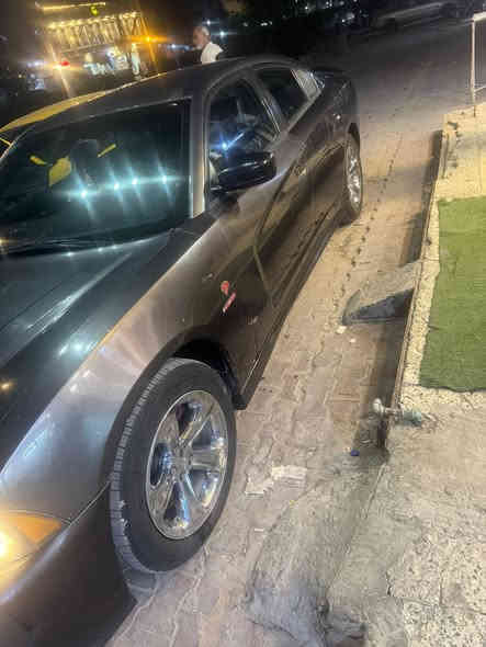 جارجر 14 اصل
RT 5700
مواصفات عادية 
شاشة جبيرة 
كير عصة
كامرة
كرسي كهرباء
تدفئة كراسي
حادثها من امريكا سرقة ٣ قطع امامية وباب السايق كلير وهنا بالعراق صار الباب خلف السائق مبدل بلاد والجاملغ راجع حار ومصبوغ قليل مثل ما موضع بالصور
نقصها س بطاله يرادلها
السعر ١٣٥ وبيها مجال
بغداد مدينة الصدر
***********
