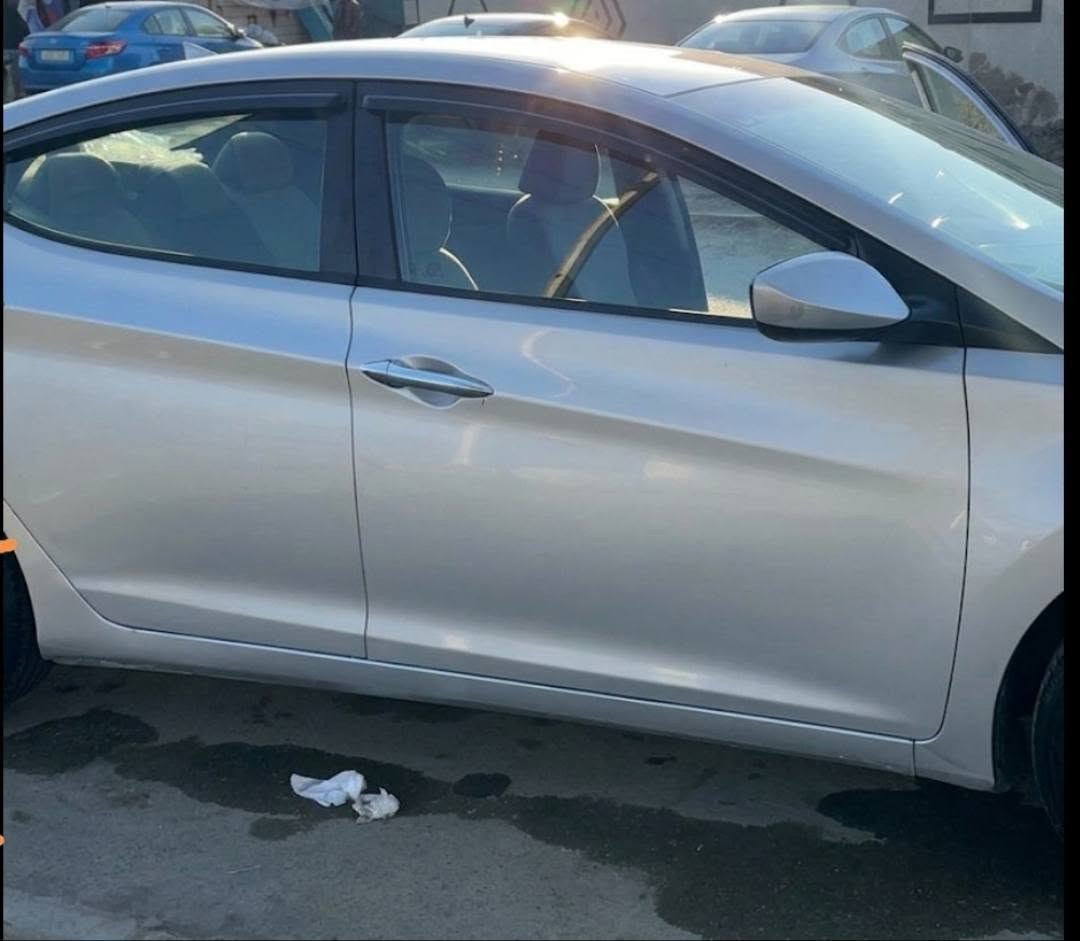 السلام عليكم
سياره للبيع النترا 13 مضلع كير اوتو تبريد شاشه لون سلفر محرك 1800 رقم بغداد حادثها سرقه باب بيها ثلاث قطع صبغ السعر 105 مكانها بغداد للاستفسار الاتصال على الرقم ***********
