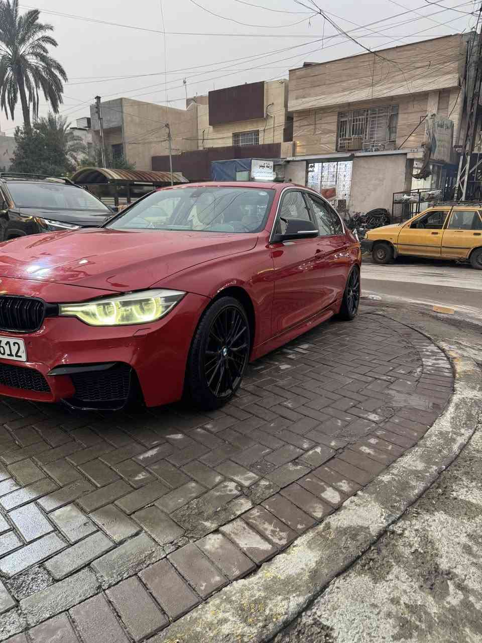 السلام عليكم
BMW F30 330i 2017 B48 (المكينه الجديده)

_ادامه كامله  سيرفيس زيوت وماء اصلي .
_ السياره وارد امريكي حادث بسيط جدا مصبوغ نص الجاملغ الامامي فقط .
_ممشى السياره (mls 100).
_ بدون ايرباك .
_ بدي كت m3 .
_دركه m.
_رقم اربيل بأسمي كامله.
_مكاني بغداد عامريه .
_السعر 188 وبيها مجال بسيط حك الجيه.
_صور الحادث مرفقه بالمنشور.
_ للاتصال: ***********

