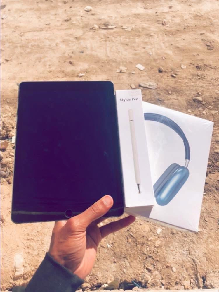 ipad 8
ذاكره 32
بطاريه 95% واعلى . إمريكي . نموذج M
نظافه 100%
ملحقات : قلم + سماعات airpodsMAX + كيبل
متوفر كميات كله وتربروف مفحوص حاسبه
فحص + ظمان 3 ايام
 سعر 165 مع توصيل
للحجز ارسل رقمك وعنوانك


**إذا كنت صاحب هذا الإعلان وتريد حذفه لأي سبب، رجاءا أرسل رسالة إلى الدعم الفني**