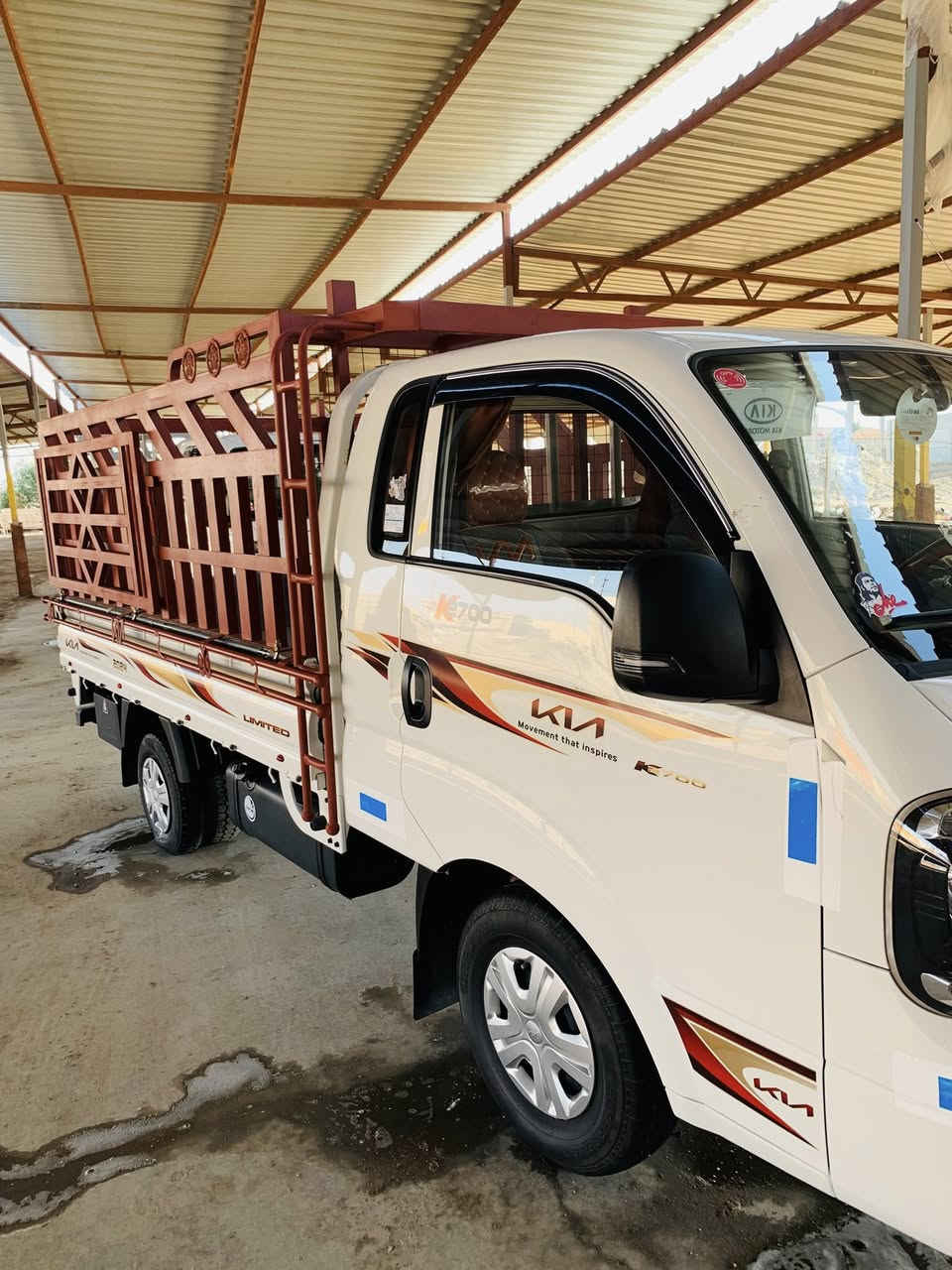 آللهم صلِ على محمد وآل محمد
كيا بنكو ناصيه 
موديل 2024 
رقم قادسيه دولي 
كفاله عامه عده صدعه بالتكمه موضحه بالصور
ماشيه 110 الف  
غلاف بدي جديد 
محجر تفصال جديد 
دعاميه خلفيه  
دبه ماء 
صندوق 
دوشمه كامله 
مكان السياره الديوانيه 
السعر 157 
للأستفسار 
***********
***********
