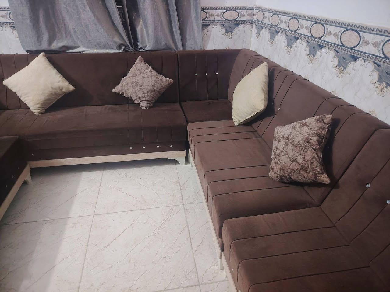 تخمين للبيع 20مقعد اخو الجديد زلغ مابي السعر 450وبي مجال واليريد تخم واحد عادي ابيع


**إذا كنت صاحب هذا الإعلان وتريد حذفه لأي سبب، رجاءا أرسل رسالة إلى الدعم الفني**