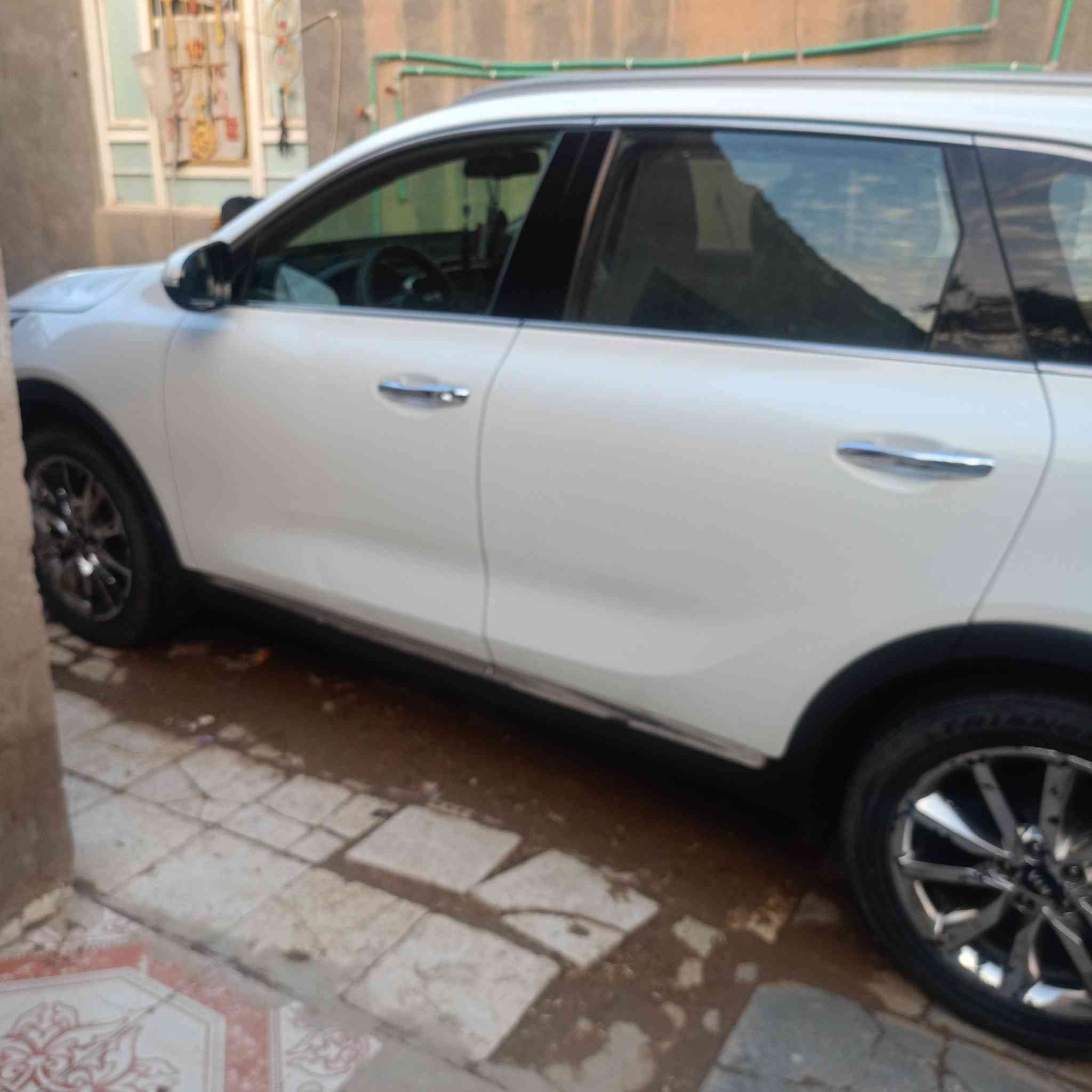 السلام عليكم للبيع اومراوس سيارة سورنتو 16خليجي محرك 6 سبعه راكب ثلث قطع تبريد رقم  ميسان بسمي السياره مكفوله كير محرك حادث السياره حلوه فقط دحجه قليله باب السايق باقي كفاله السعر 215 بيه مجال قليل ..*********** بيه واتساب
