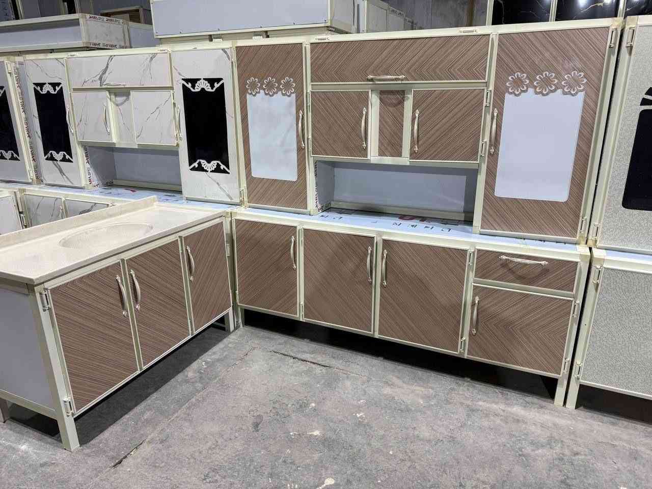 #كاونترات   #المنيوم #وخشب #جزامات #ديلاب. بجميع القياسات 💐للحجز والاستفسار يرجى مراسلتنا على الصفحه 🥰


**إذا كنت صاحب هذا الإعلان وتريد حذفه لأي سبب، رجاءا أرسل رسالة إلى الدعم الفني**