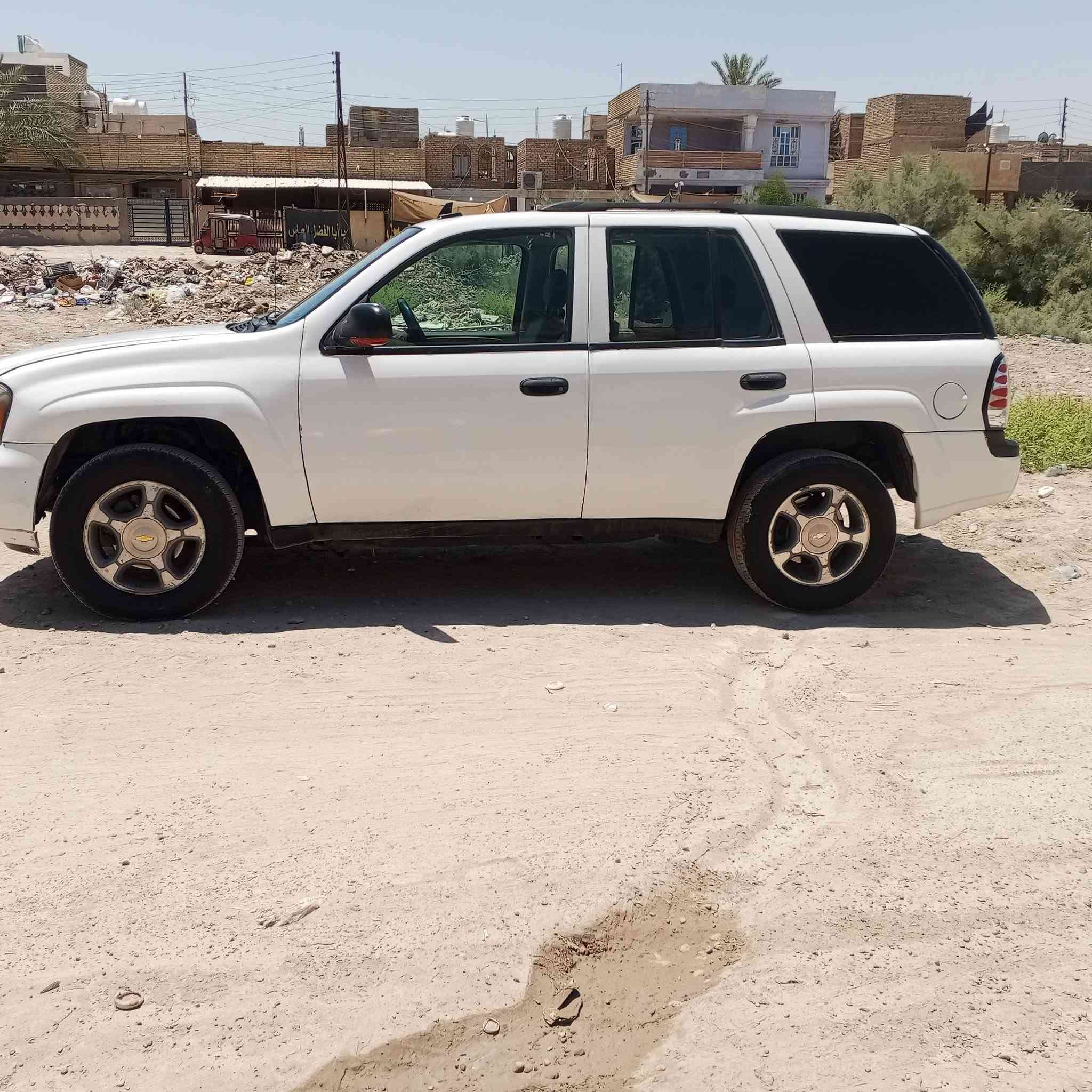 تريل بلايزر 2008 كير ومحرك وتبريد خير من الله السياره رقم انكليزي بصره بأسمي السياره مصبوغه حزام ضربتها جاملغ أمامي جهة الصدر السعر 82 أي استفسار الاتصال على الرقم *********** العنوان بغداد
