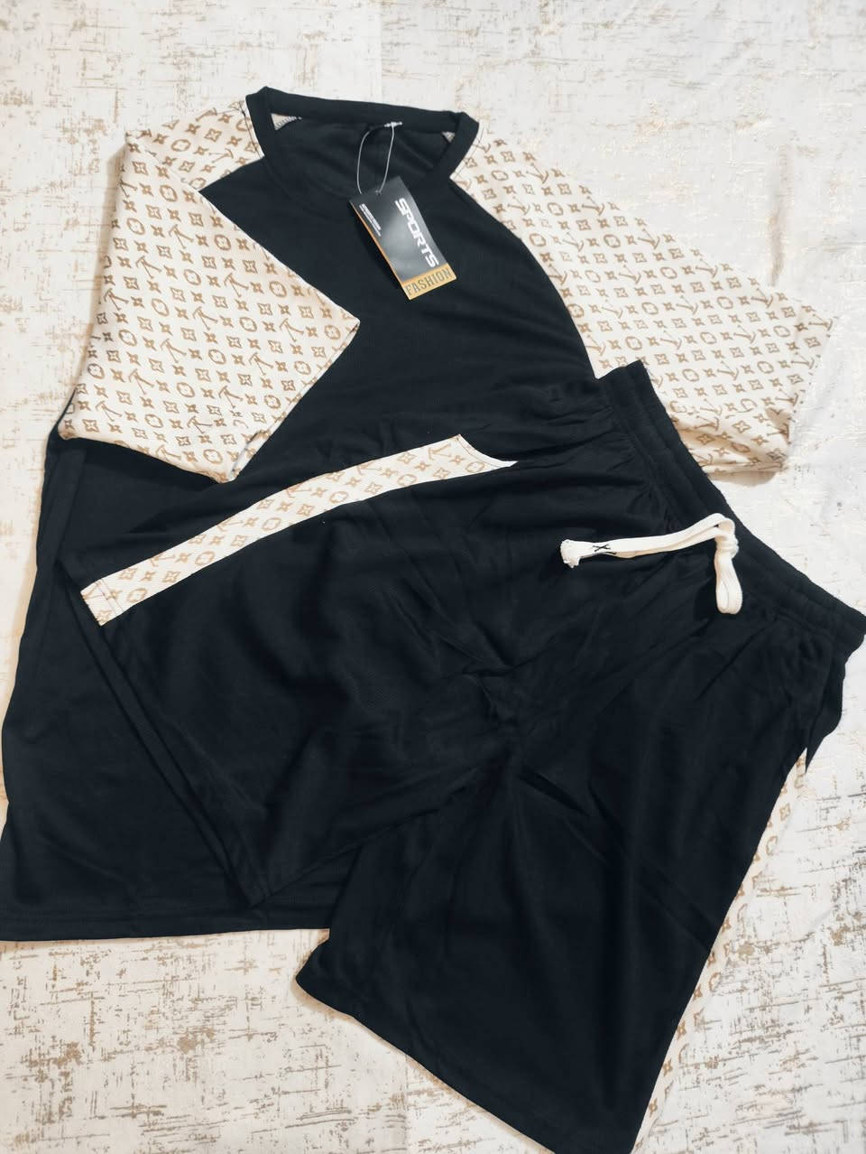 سلام عليكم شباب 
تراك برموده صيفي 
سعر نار فقط9الف  
يوجد توصل داخل المسيب مجاني 🤍 
***********
***********
