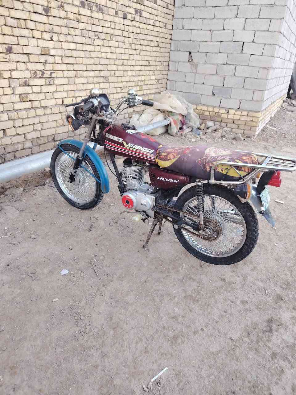 سلام عليكم دراجه للبيع يراني موديل 2020 كلك سعر 275 وبيها مجال تفاصيل اتصل ودلل رقم *********** مكان السماوه الخضر
