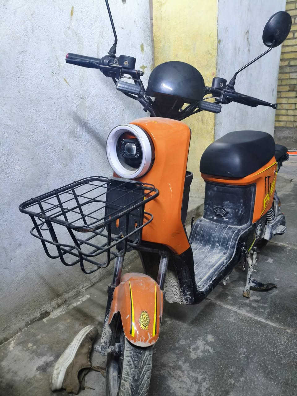 سلام عليكم دراجه R9 البيع السعر 350و بيها مجال المكان بغداد مدينه الصدر حي طارق الرقم ***********
