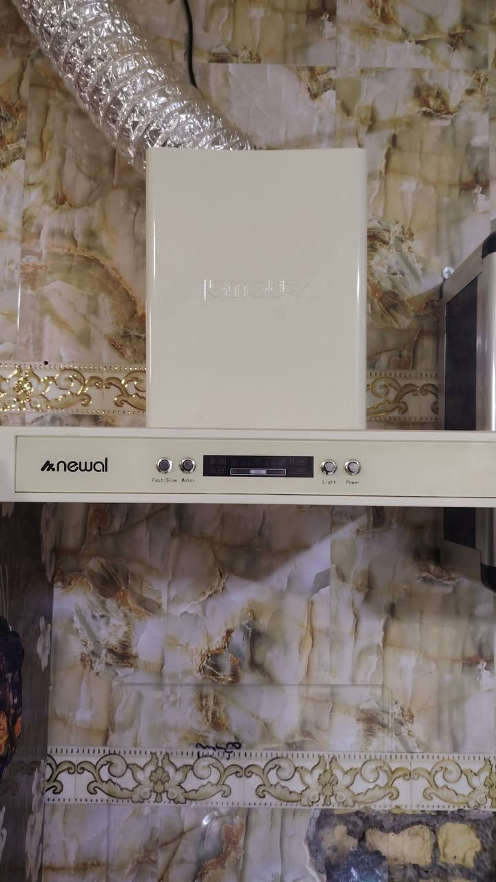 السلام عليكم 
 غسالة اوتوماتيك ستعمل ١ شهرالوزان 19 ك طباخ ٤ ع /مع ساحبه /بلازمه ام النت حجم 75/   دوشك طبي جديد   مجمده ***********
