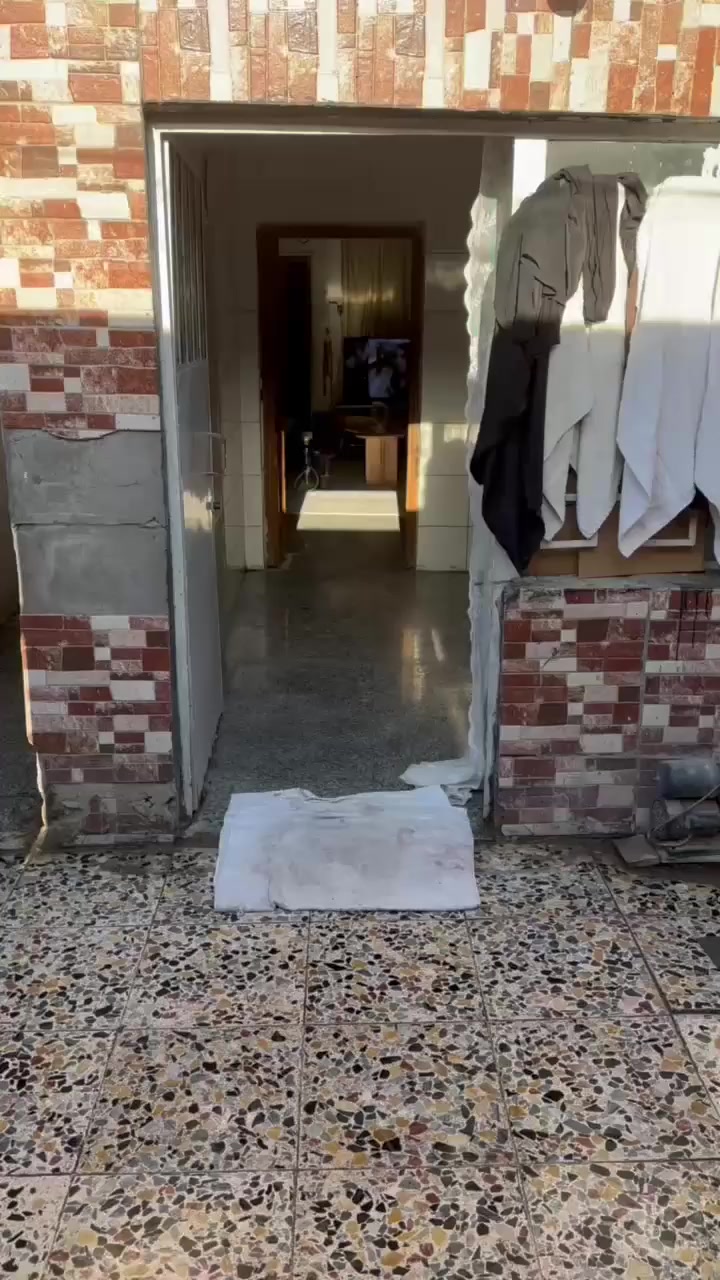 السلام عليكم
يعلن مكتب الثقة للعقار للبيع والشراء في منطقة الوشاش

عن بيت للبيع مسلح طابقين في منطقة الوشاش
نظيف جدا و جاهز للسكن مساحة البيت ٧٥م

يتكون الطابق الأول من طارمه خارجيه و منور

و استقبال و مطبخ و خدمات و غرفة نوم

الطابق الثاني من يتكون من غرفتين نوم و

حولي و خدمات و بيتونه وسطح شتايكر

استفسار الاتصال على الأرقام

*********** واتساب
***********

*********** واتساب
***********

بإدارة / علي حسن جارالله العلوي
بإدارة / خالد علي مدلول الساعدي

ومن الله التوفيق للجميع
