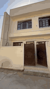 بيت للبيع مساحه 75 متر خلف كليه السلام واجهه 7 ونص والنزال 10 بيت جاهز...