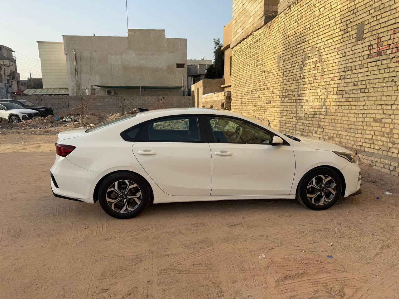 السلام عليكم سياره فورتي ابيض مديل19 مكينه 2000 دوش حادثها جاملغ وبنيد تبديل رقم كربلاء مشروع وطني بأسمي رقم نكليزي  سنويه جديده صارلها سبوع من جددتها السعر 140 وبيها مجال حك جيه العنوان البصره *********** البصرة, العراق
