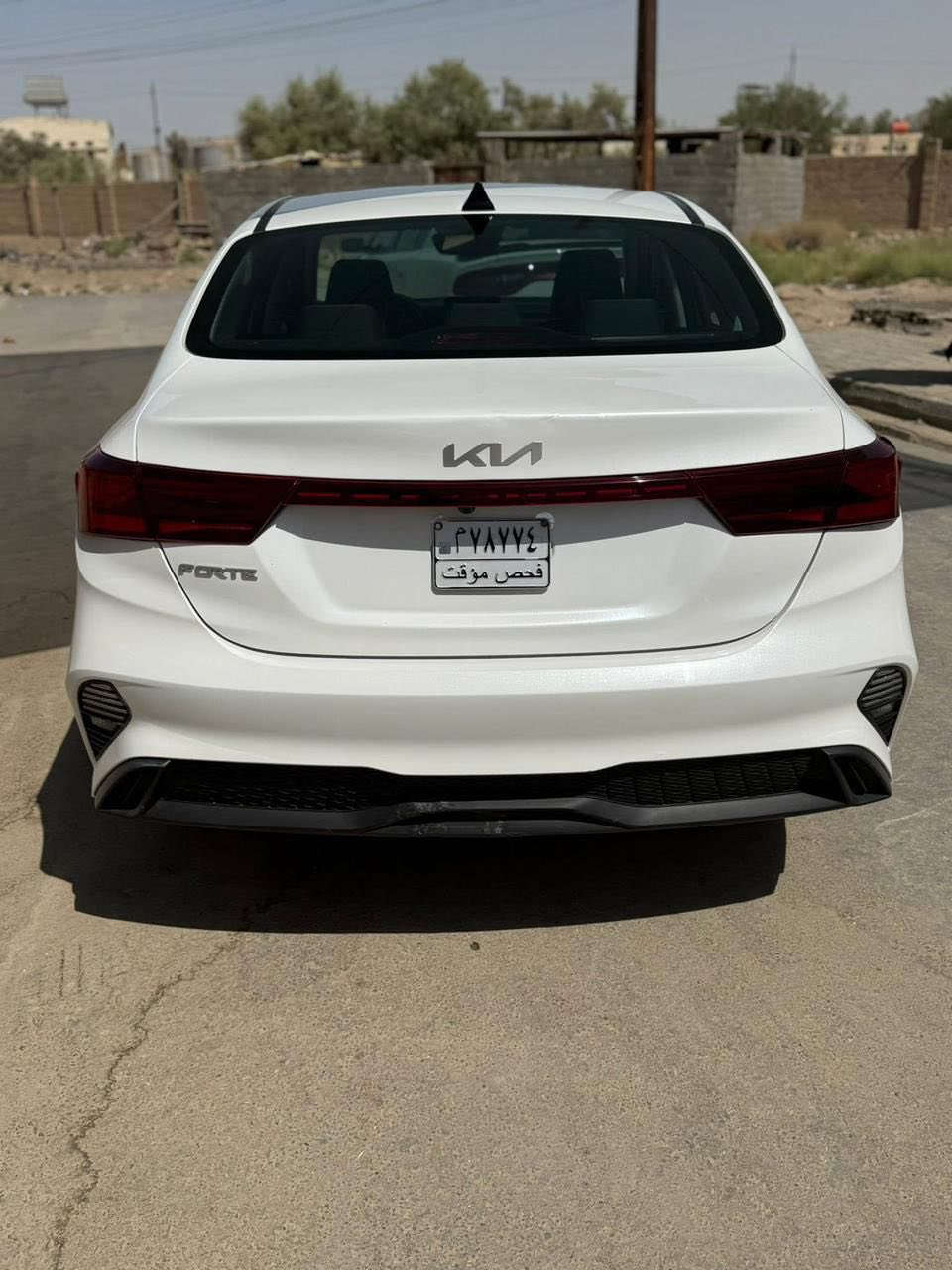 السلام عليكم 
كيا فورتي 2023 
حره بدون رقم 
حادثه موضح بصور بالمنشور 
ماشيه 4000 
مكانه السماوه 
سعره 145 وبيه مجال بسيط 
***********
