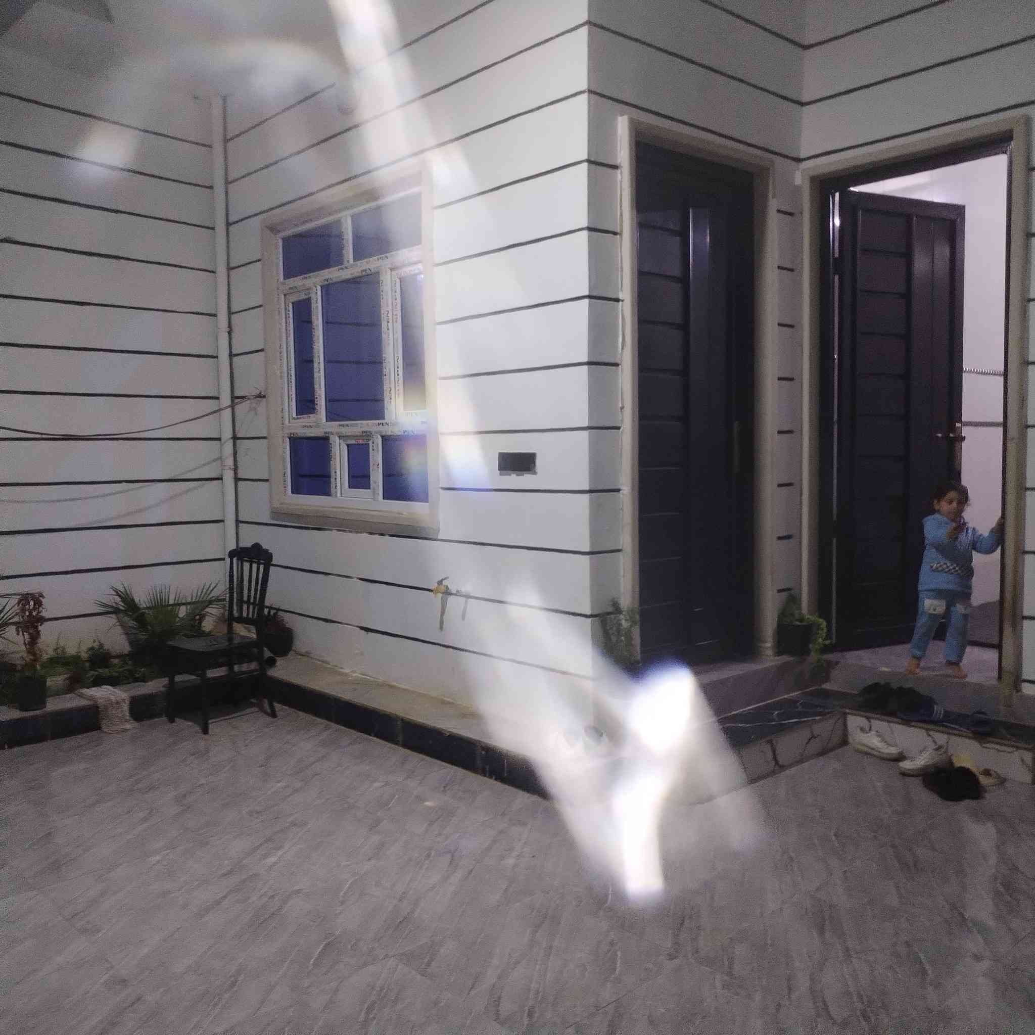 للبيع بيت طابق او نص المساحه150 سند 25زراعي حي الملأين الثانيه السعر 90 قرب جامع اموفق شيت ***********
