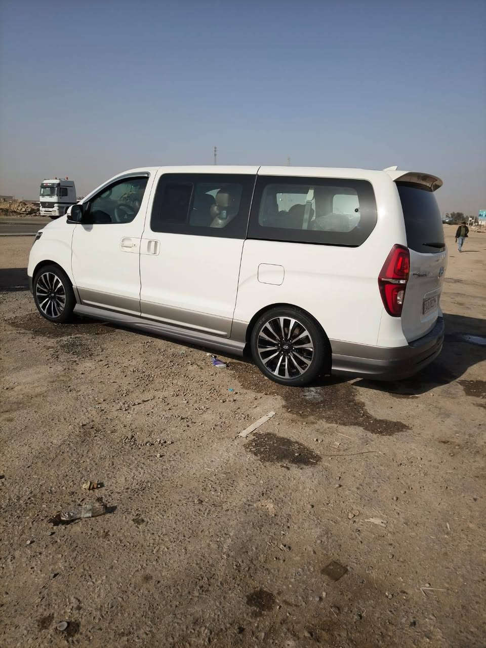 سلام عليكم
ستاركس. Vip
2024   رقم  دولي. باسمي  سياره محدثه  رياضي  داخل وخارج  ويل 20. تنتات 
***********
