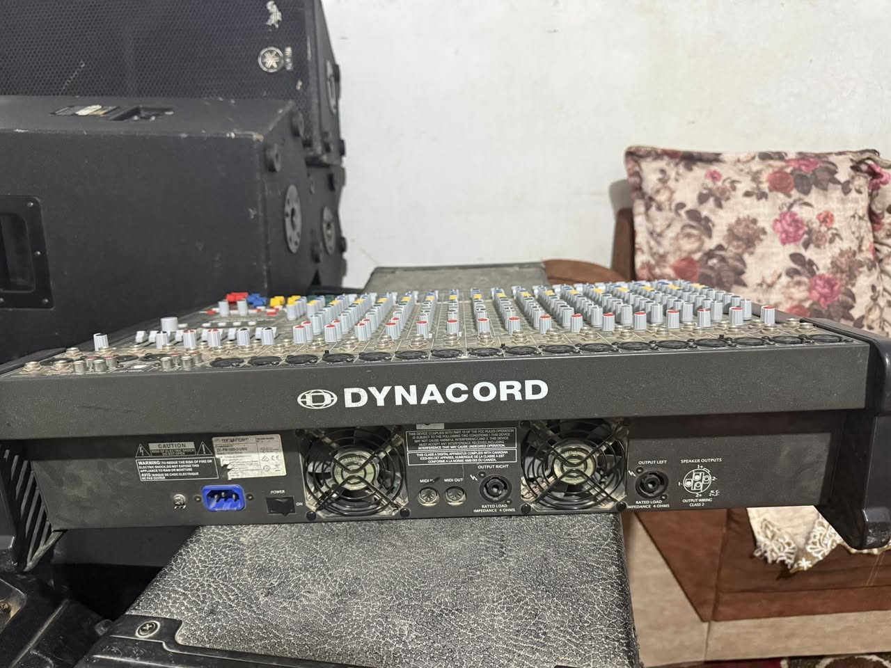 السلام عليكم مكسر دينكورد امتياز كوبي افضل نوعيه بدون تصليح 1600+4سماعات يماها بدون تصليح مال مجالس داخليه مكاني *********** ديالى السعر مليون و250
